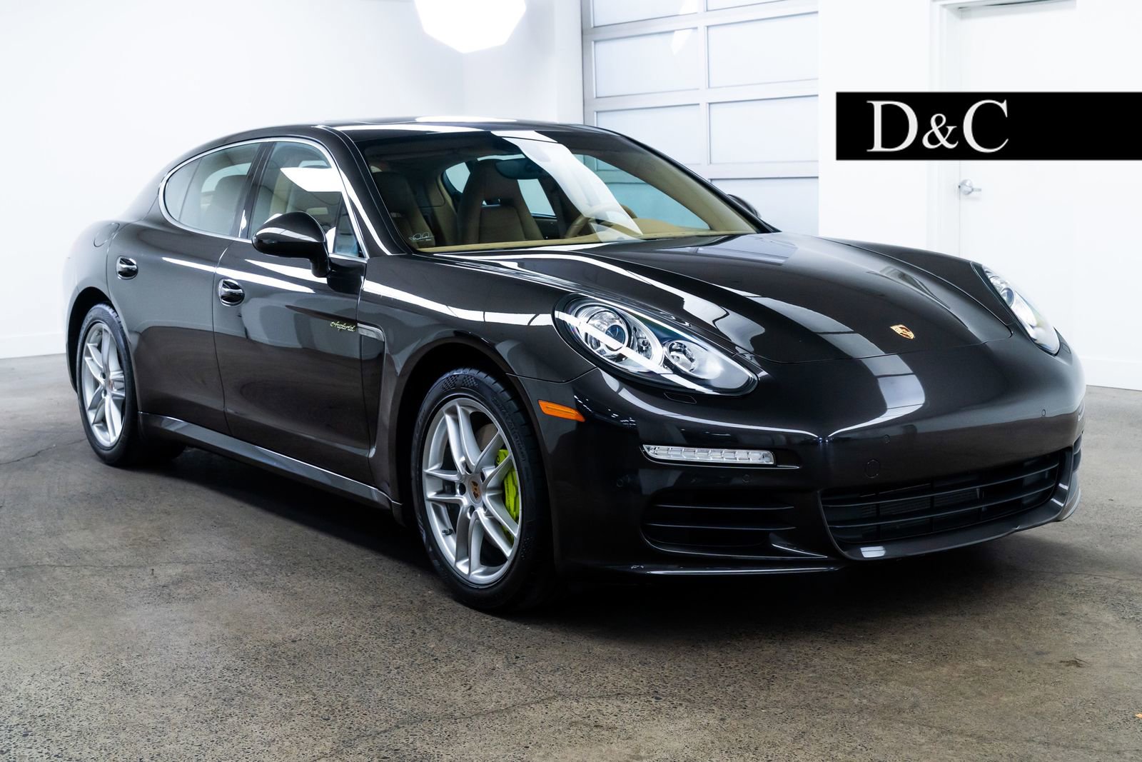 Used 2014 Porsche Panamera S image 1