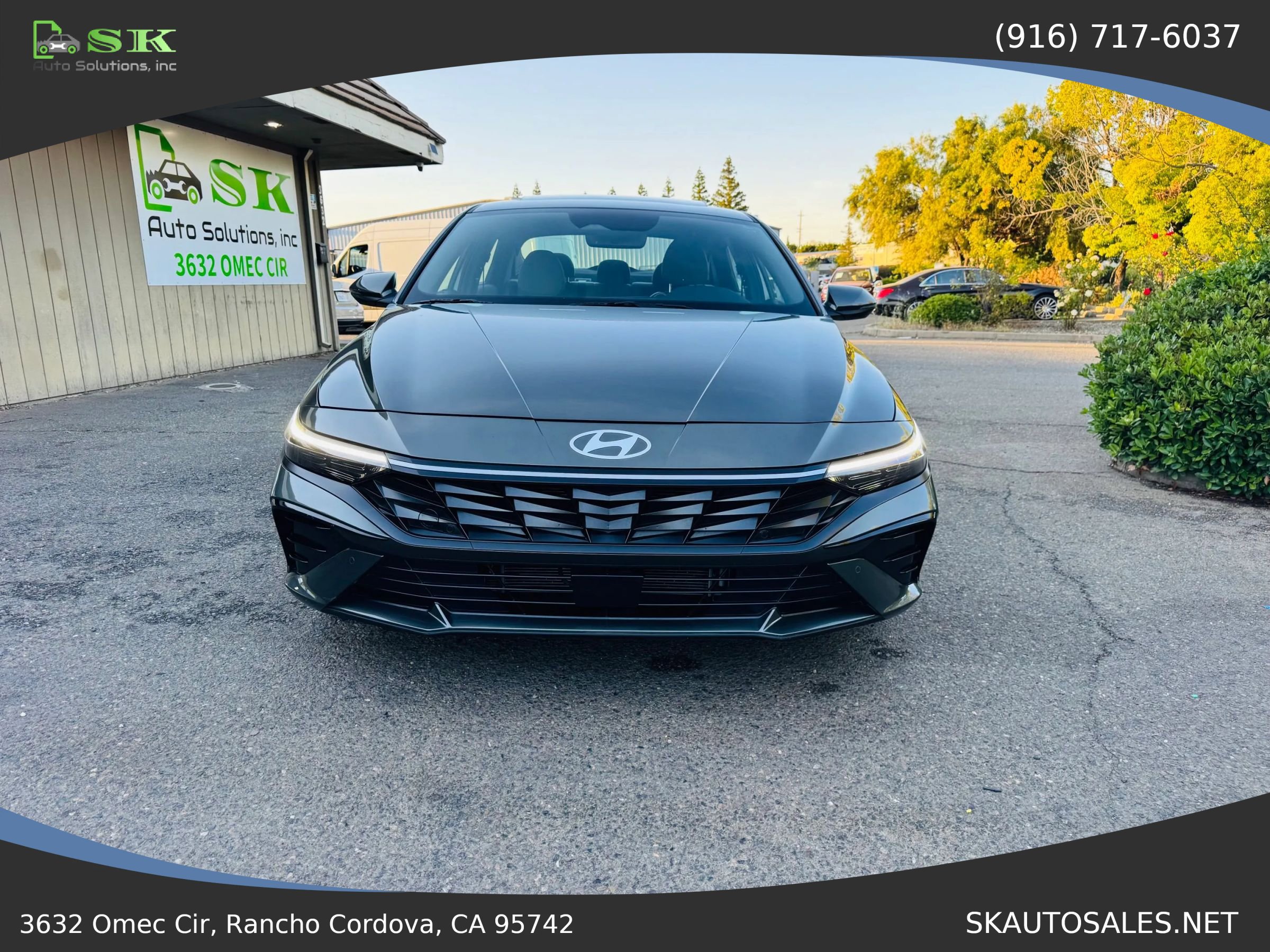 Used 2024 Hyundai Elantra Limited FWD image 3
