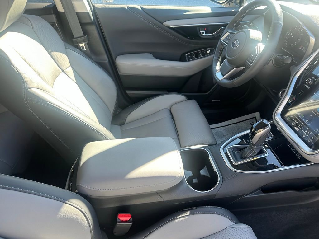 Used 2025 Subaru Outback Limited w/ Popular Package #2 image 18