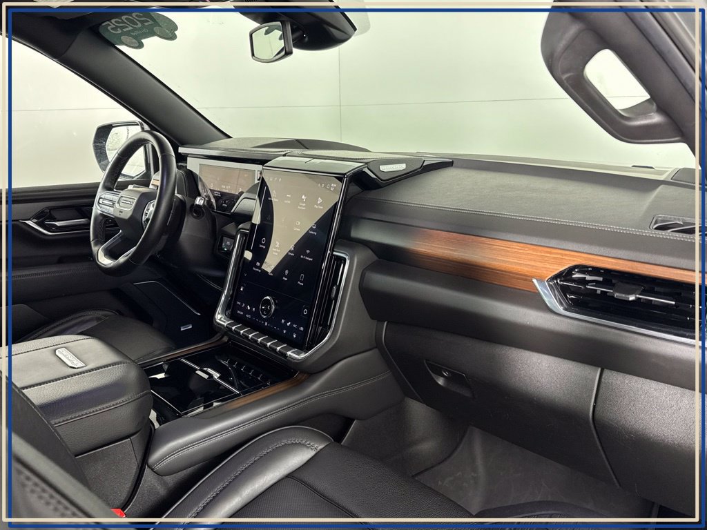 Certified 2025 GMC Yukon Denali AWD/4WD image 46