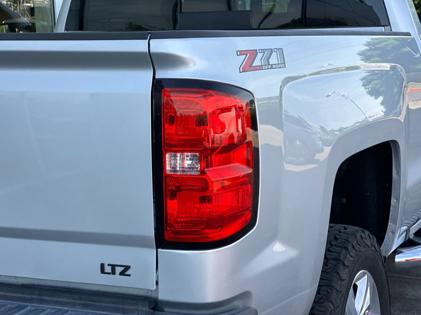 Used 2018 Chevrolet Silverado 2500 LTZ w/ Duramax Plus Package AWD/4WD image 23