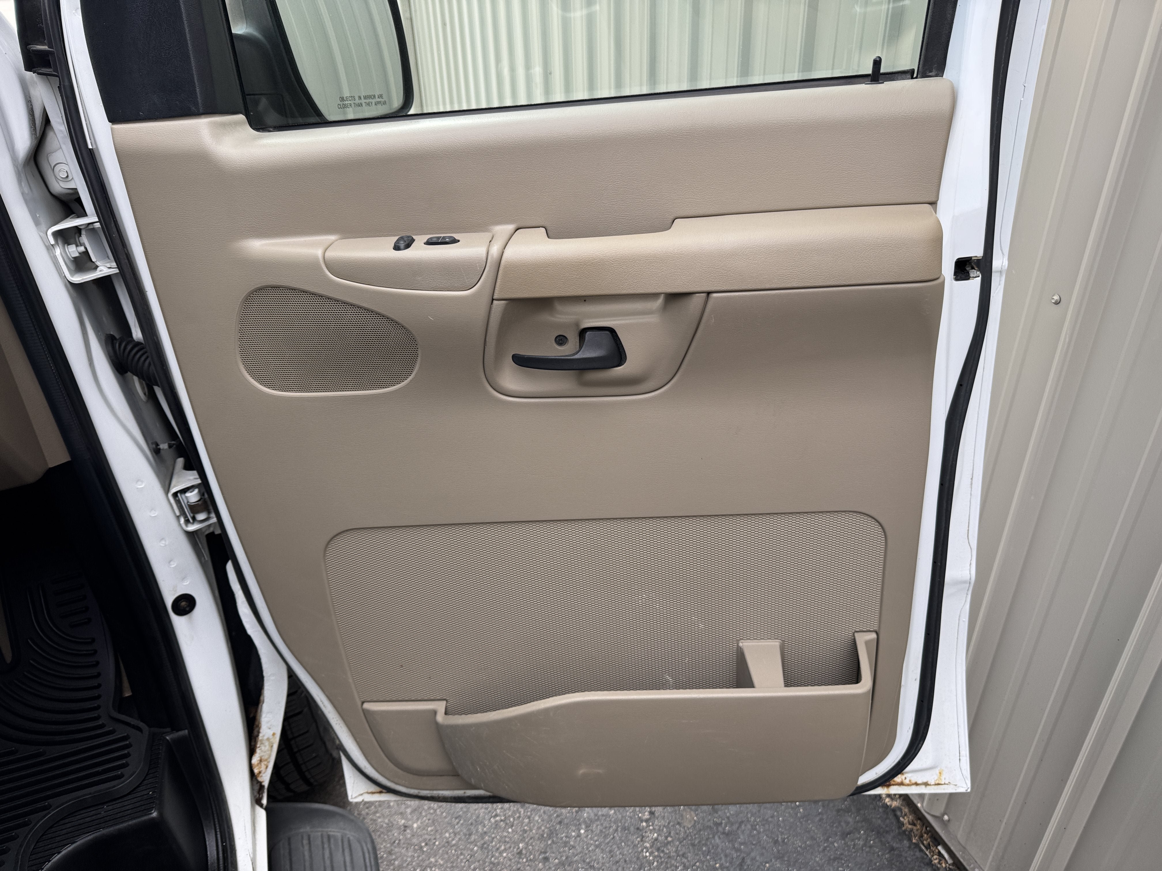 Used 2008 Ford E-350 and Econoline 350 XL RWD image 22