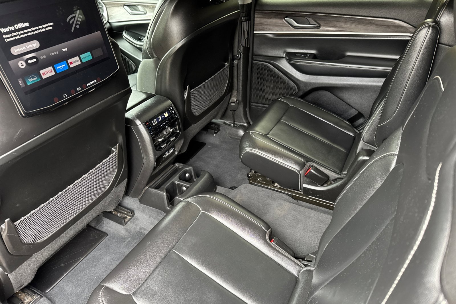 Used 2023 Jeep Grand Cherokee L Limited w/ Rear Seat Video Group I image 11