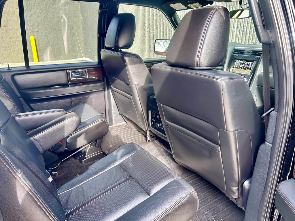 Used 2017 Lincoln Navigator L Reserve image 23