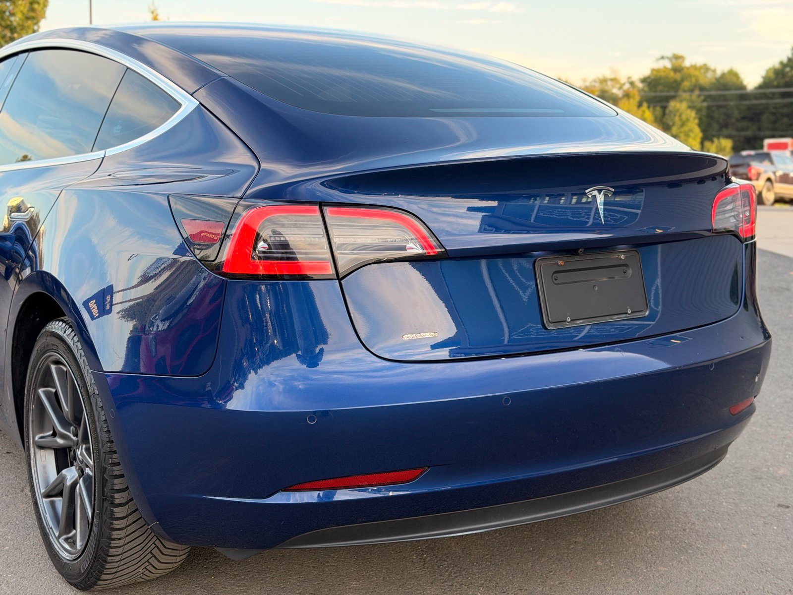 Used 2020 Tesla Model 3 Standard Range Plus RWD image 3