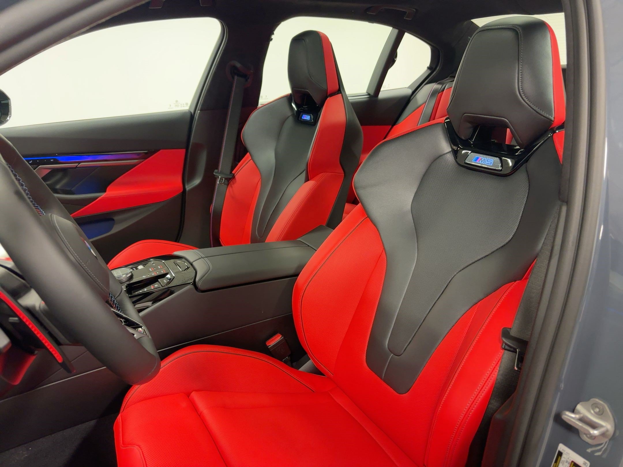 New 2026 BMW M5 w/ Executive Package AWD/4WD image 5