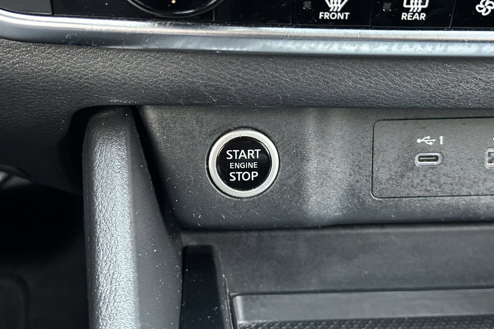 Used 2023 Nissan Rogue SV image 22