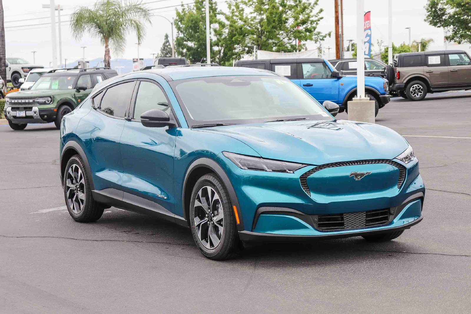 New 2026 Ford Mustang Mach-E Select RWD image 3