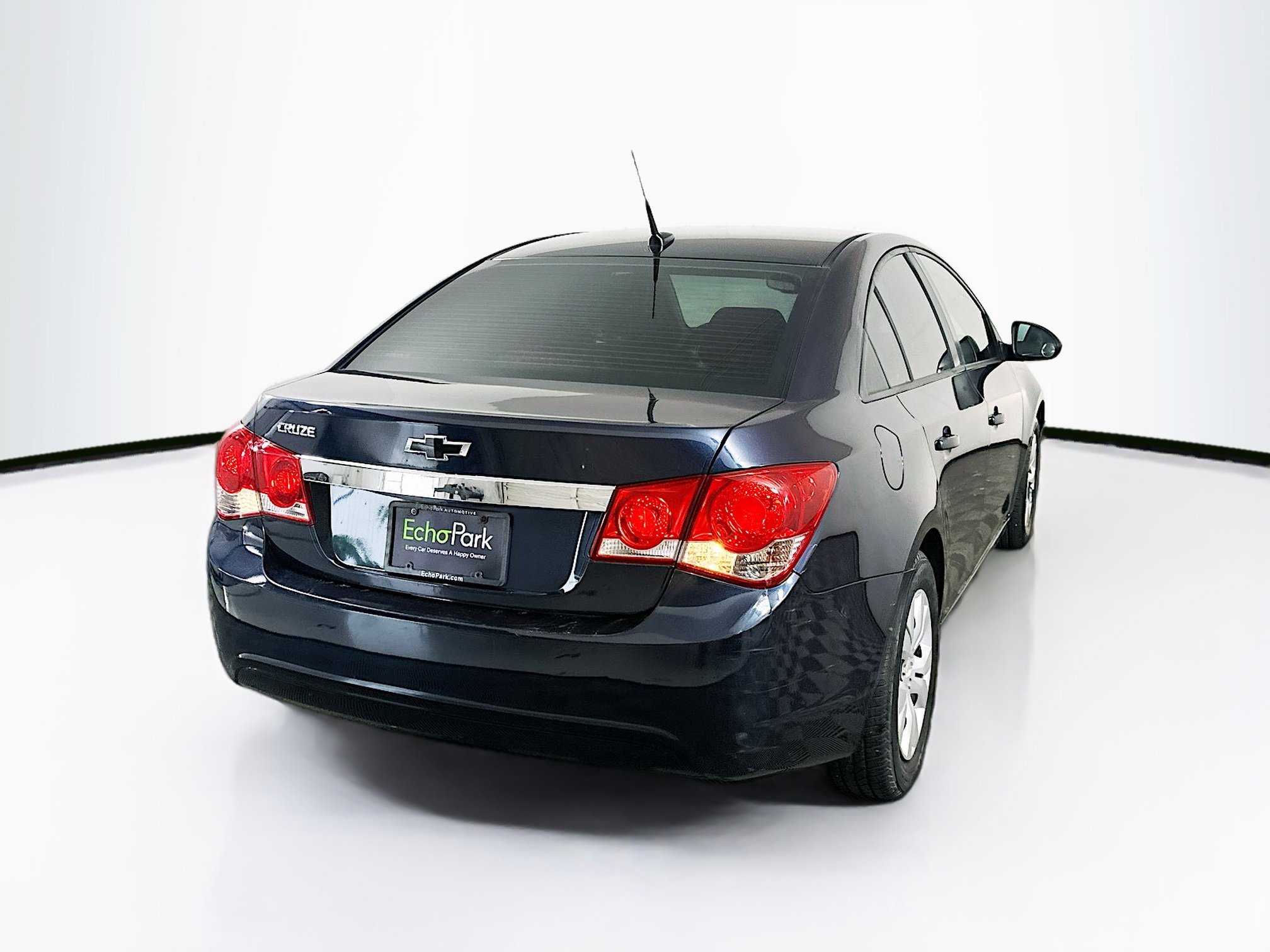 Used 2014 Chevrolet Cruze LS image 9