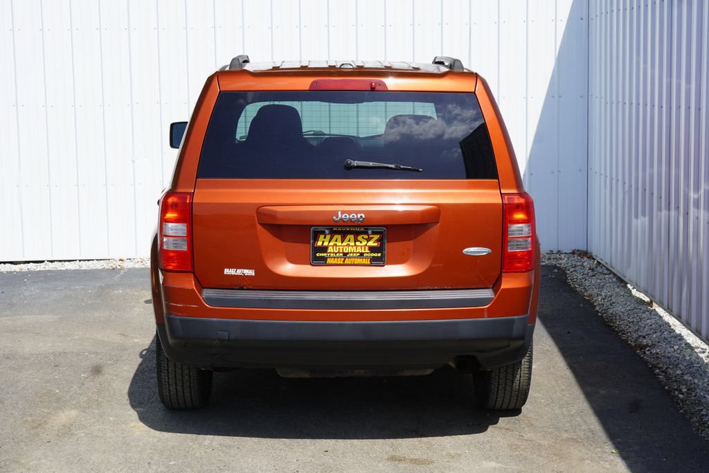 Used 2012 Jeep Patriot Latitude FWD image 5