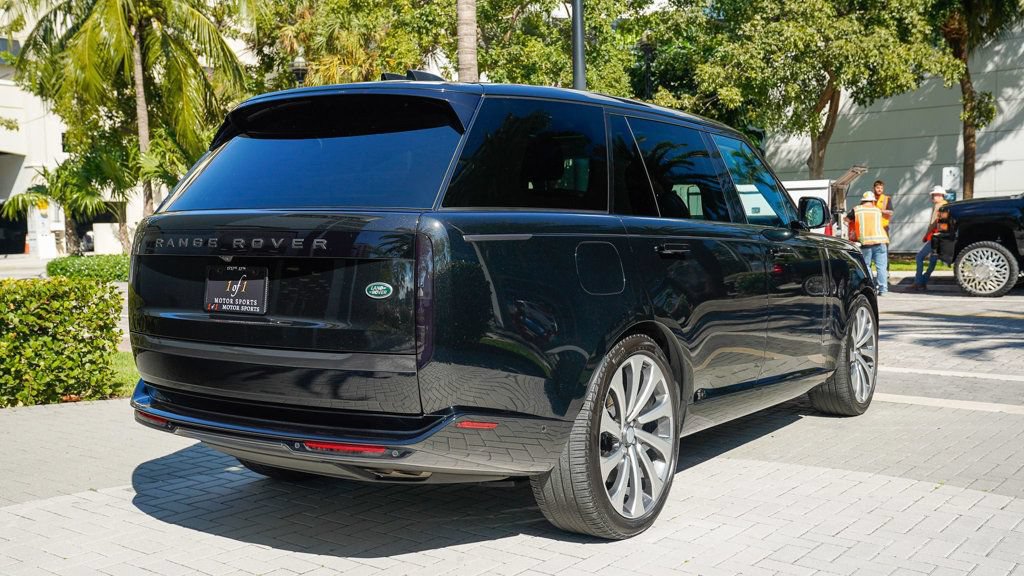 Used 2023 Land Rover Range Rover Long Wheelbase Autobiography AWD/4WD image 24