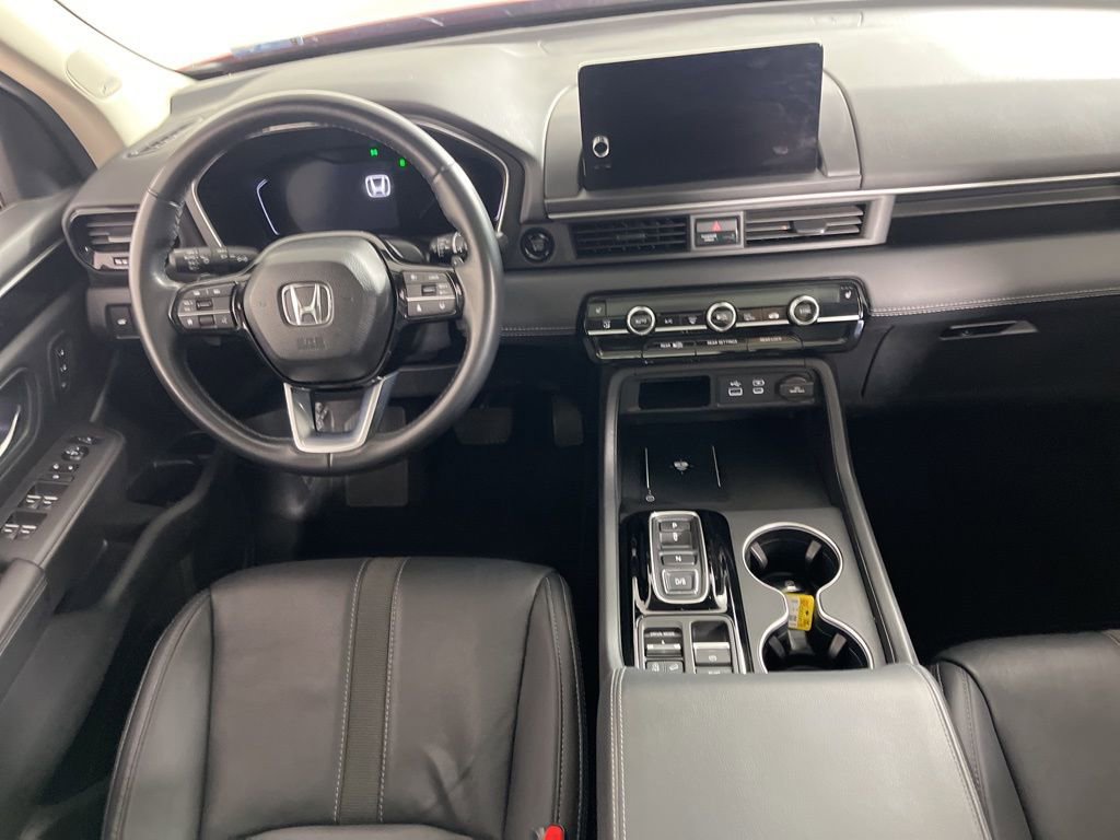 Used 2024 Honda Pilot Touring image 6