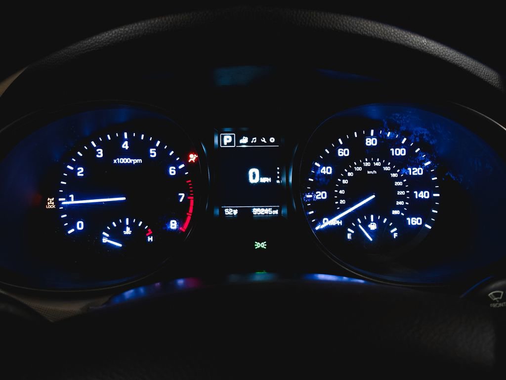Used 2018 Hyundai Santa Fe Sport image 24