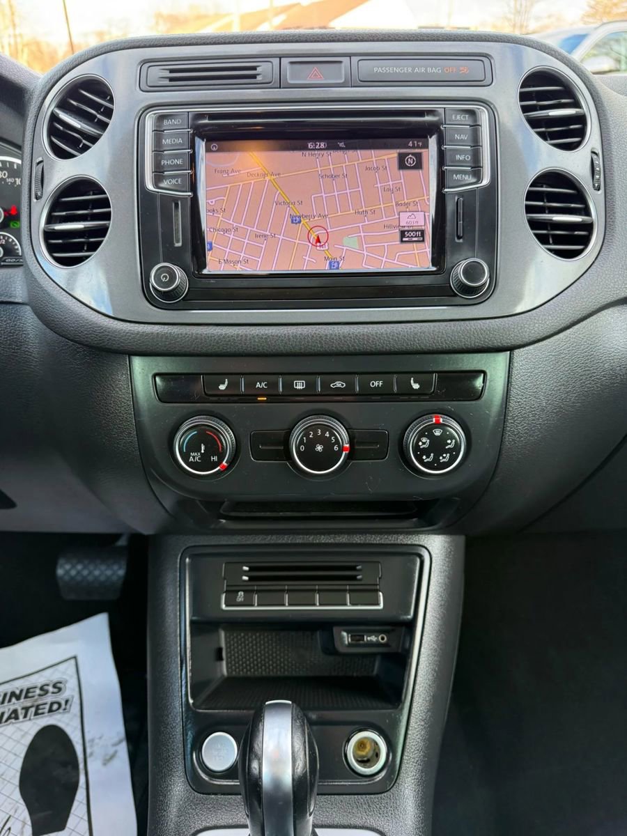 Used 2016 Volkswagen Tiguan SE image 29