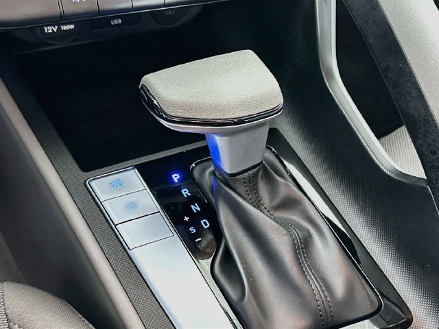 Certified 2025 Hyundai Elantra SE FWD image 21
