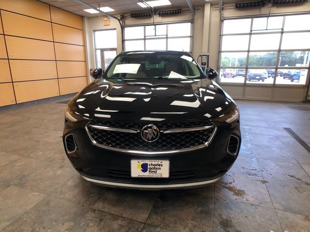 Used 2022 Buick Envision Avenir w/ Technology Package II AWD/4WD image 2