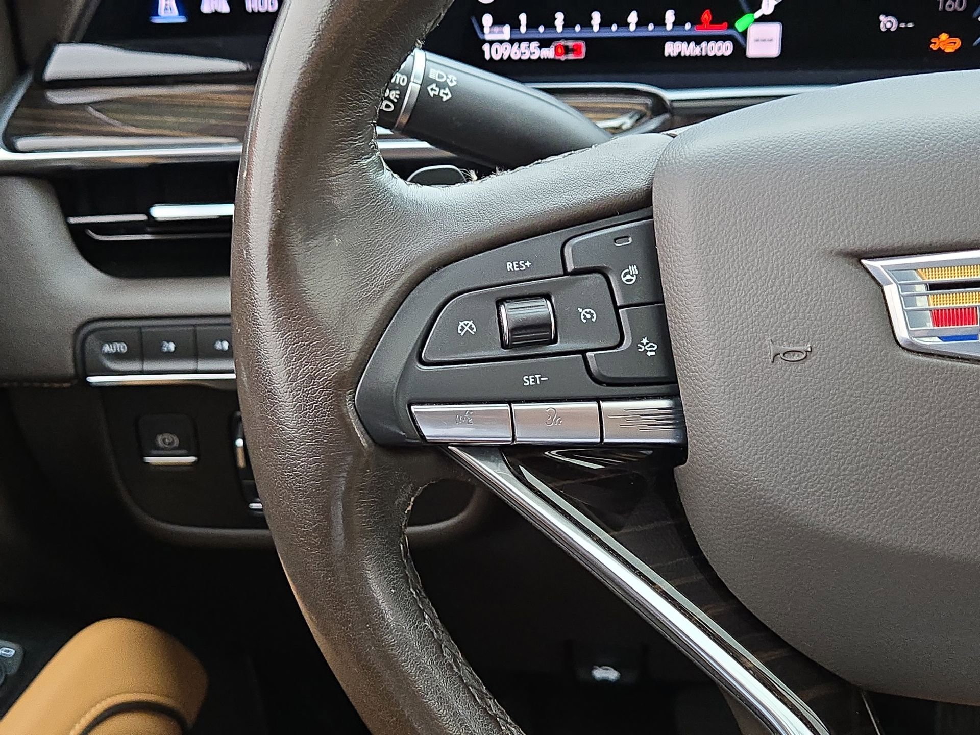 Used 2021 Cadillac Escalade Sport w/ Driver Assist Tech Package AWD/4WD image 21