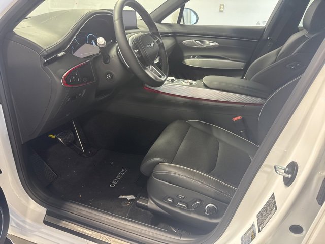Used 2025 Genesis GV70 2.5T w/ Sport Prestige Package image 12