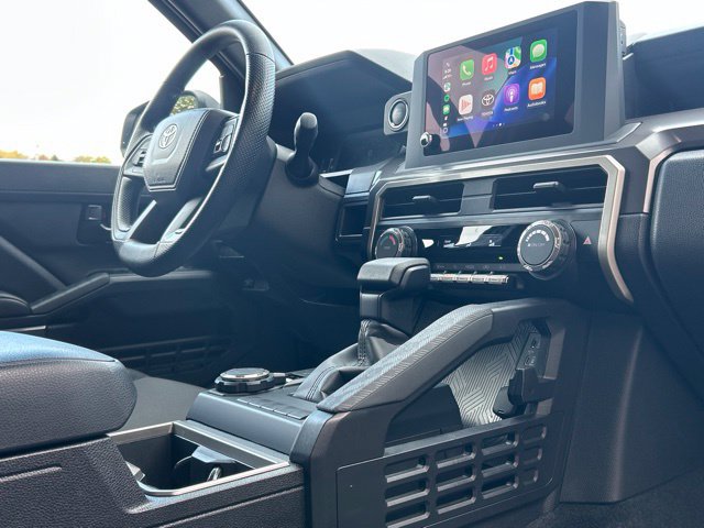 Certified 2026 Toyota Tacoma SR5 AWD/4WD image 27