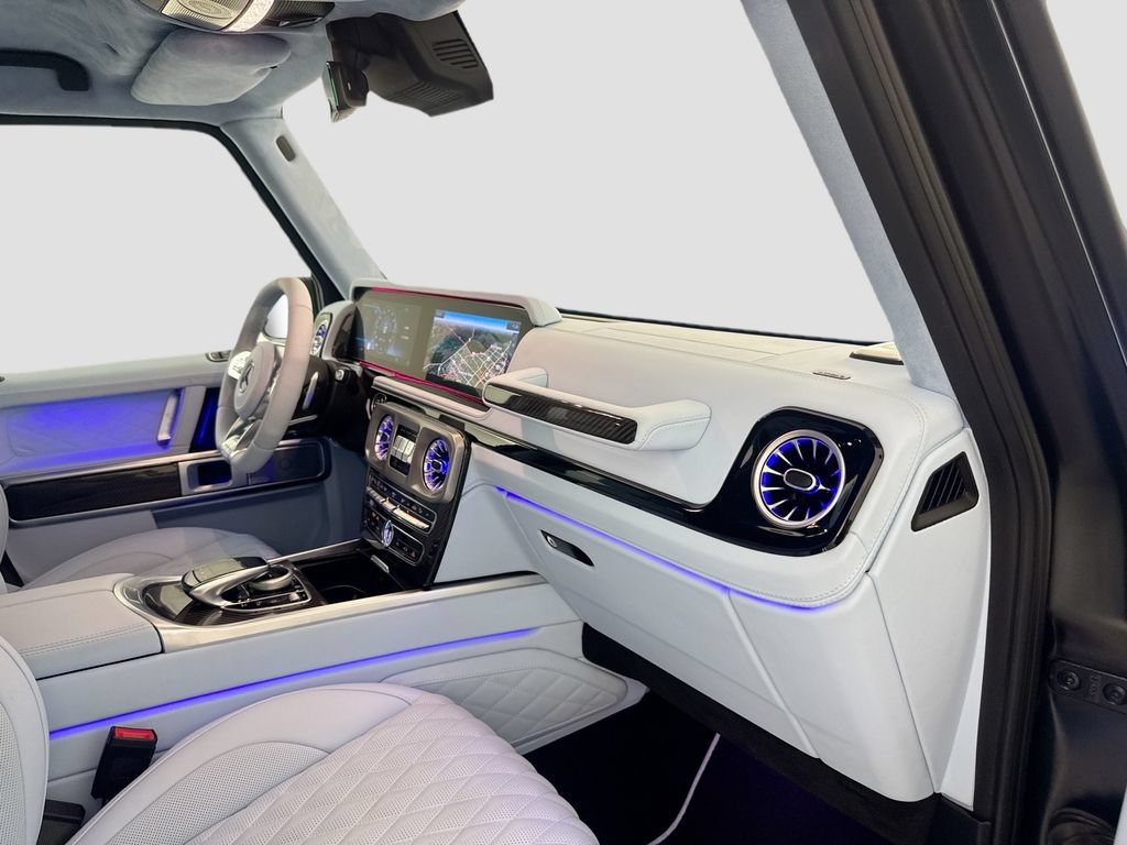 Used 2022 Mercedes-Benz G 550 image 32