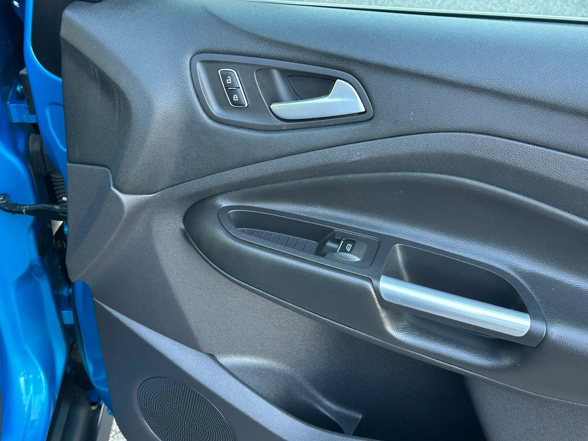 Used 2013 Ford C-MAX SEL FWD image 22