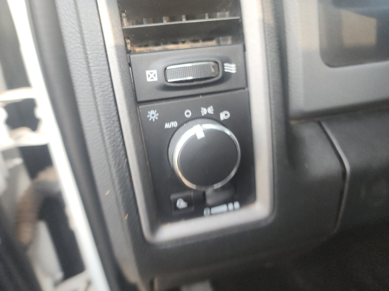 Used 2017 RAM 3500 Tradesman w/ Chrome Appearance Group image 10