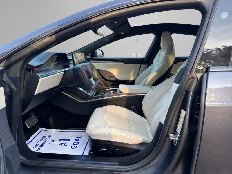 Used 2022 Tesla Model S Plaid AWD/4WD image 9