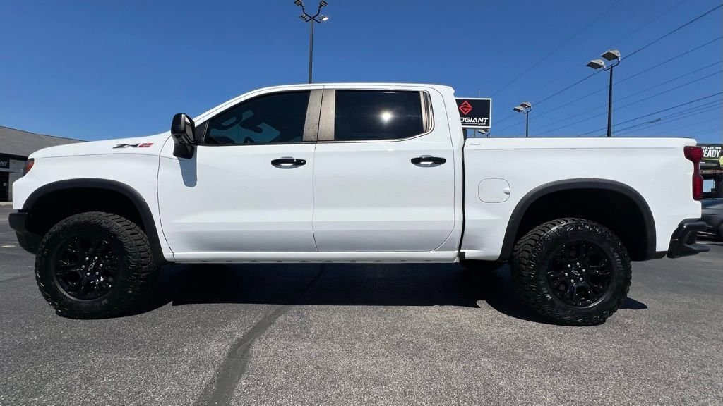 Used 2023 Chevrolet Silverado 1500 ZR2 w/ Technology Package image 6