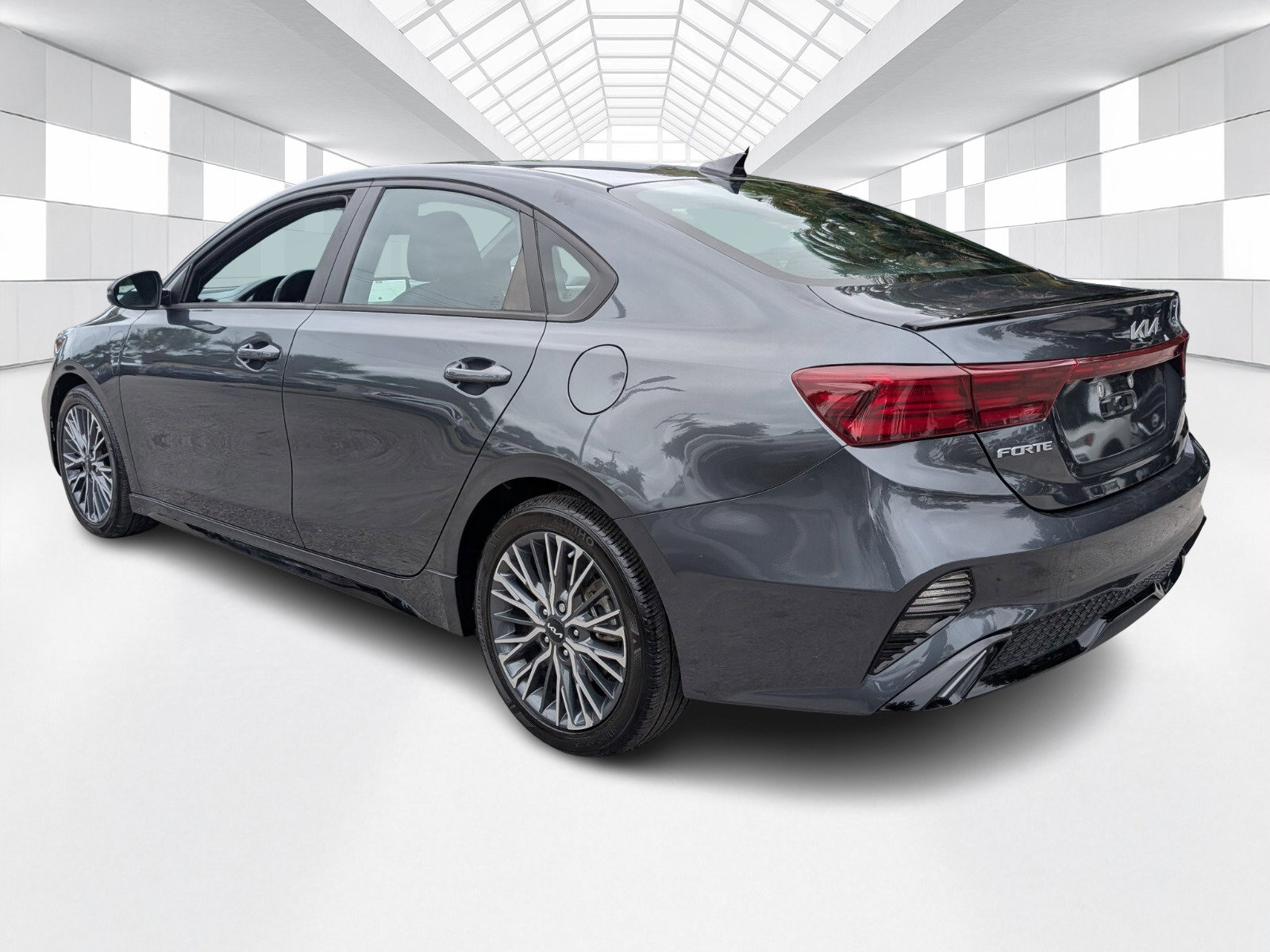 Used 2024 Kia Forte GT-Line w/ GT-Line Premium Package image 5