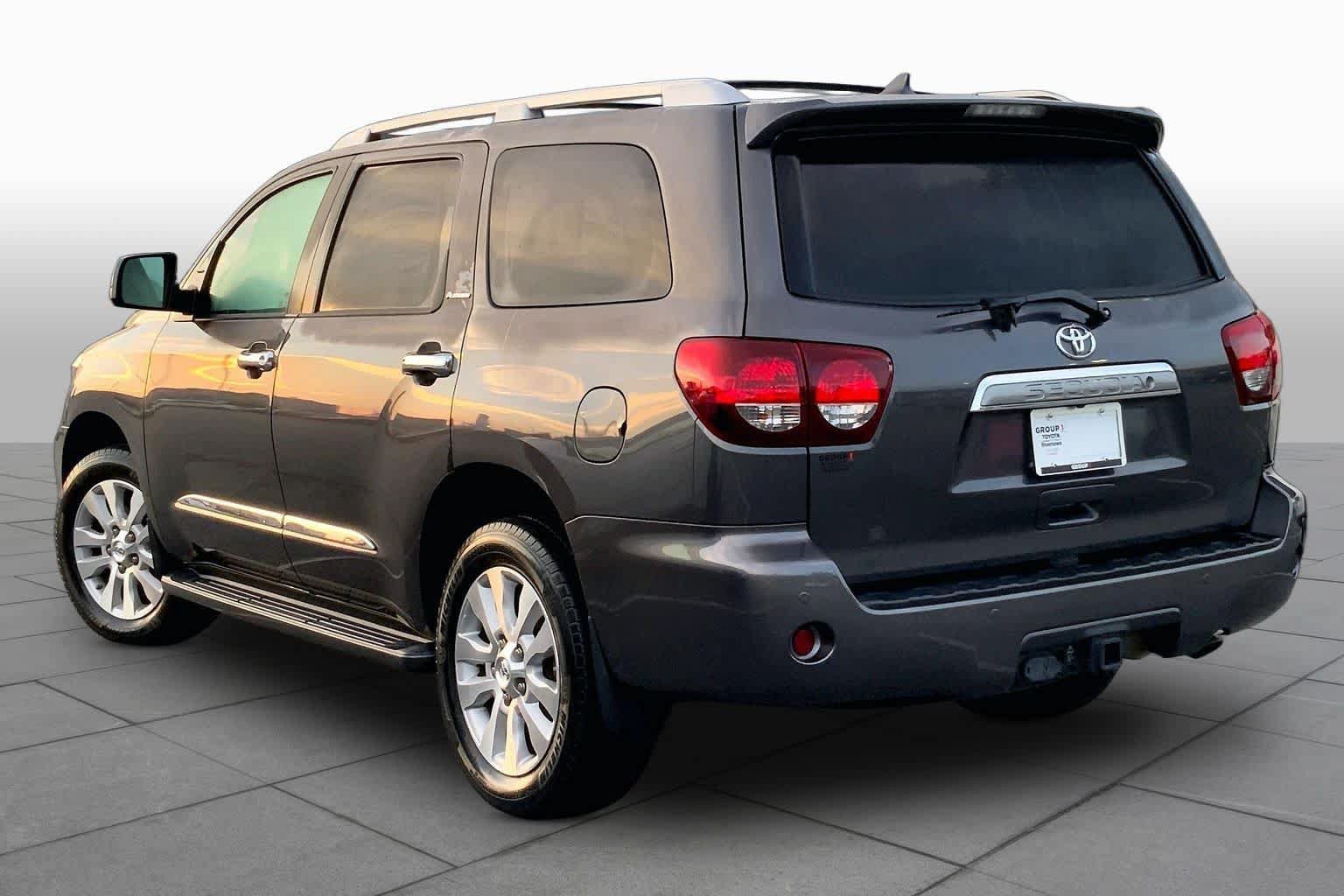 Used 2018 Toyota Sequoia Platinum RWD image 11