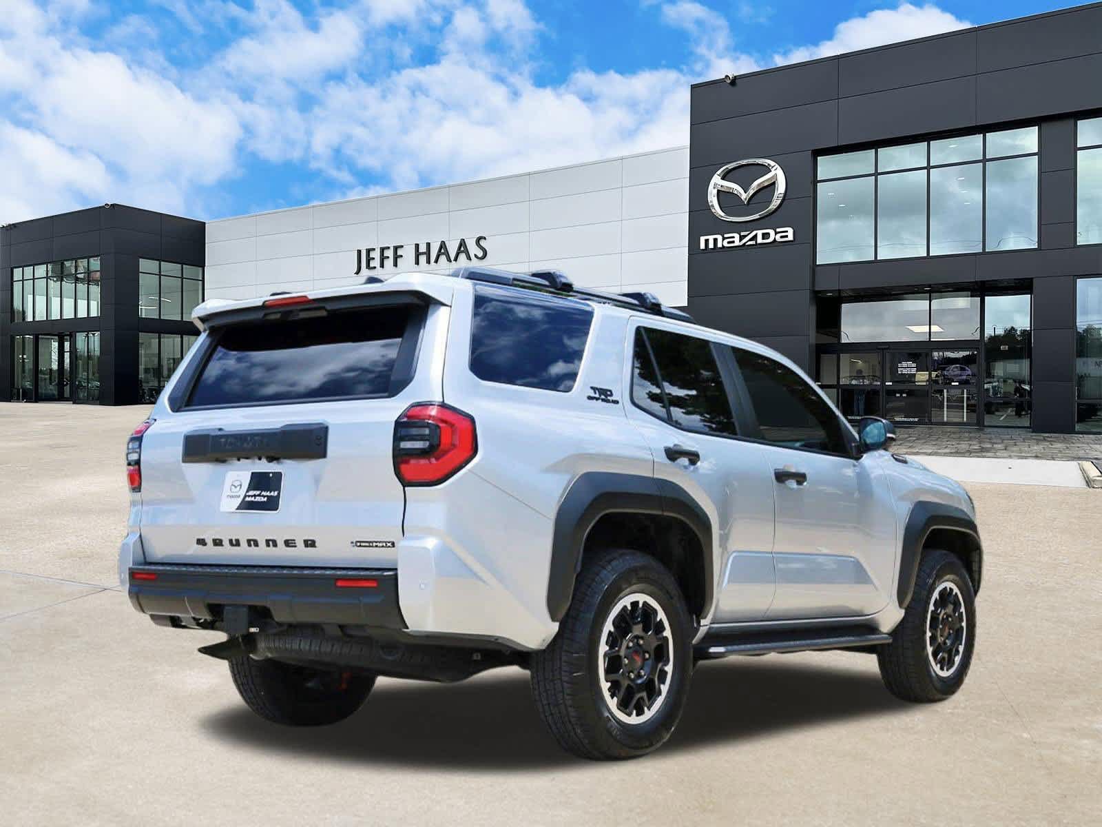 Used 2025 Toyota 4Runner TRD Off-Road Premium AWD/4WD image 3
