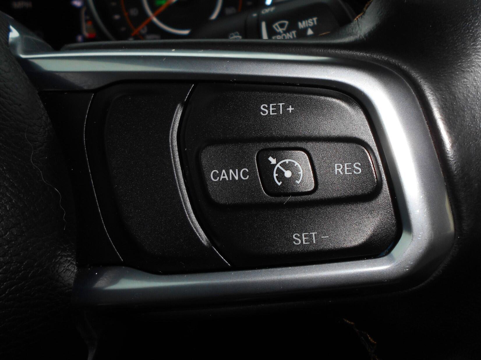 Certified 2021 Jeep Gladiator Overland AWD/4WD image 19