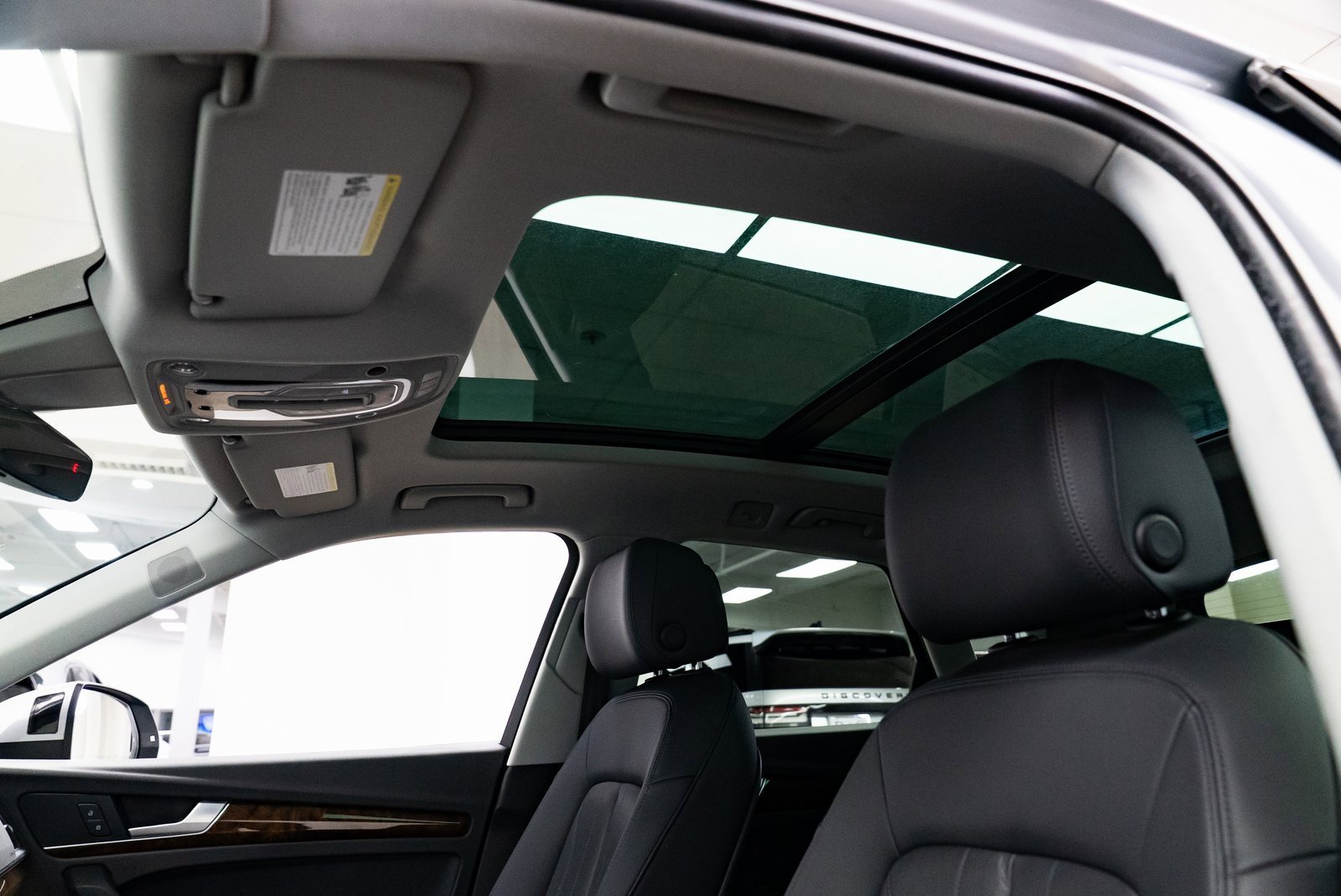 Used 2018 Audi Q5 2.0T Premium Plus w/ Premium Plus Package image 19