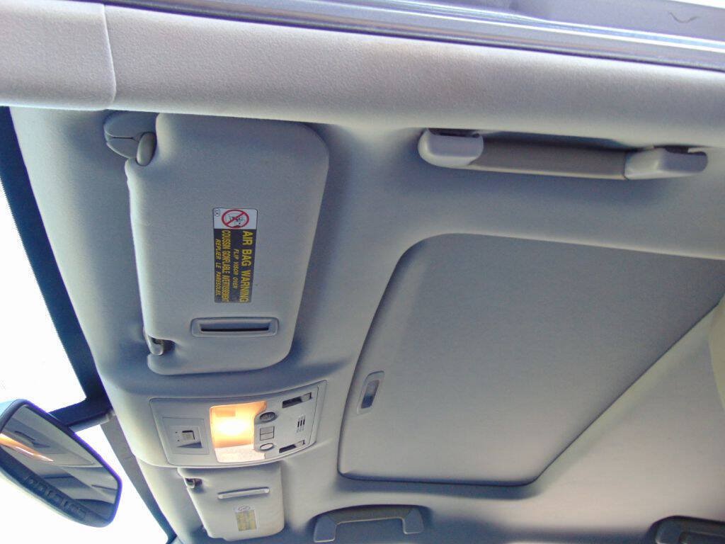 Used 2014 Lexus IS 350 w/ Navigation Package RWD image 33