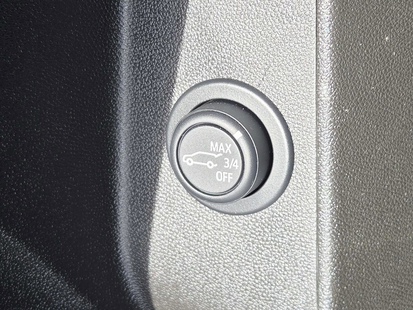 Used 2024 Chevrolet Equinox RS w/ RS Leather Package image 39