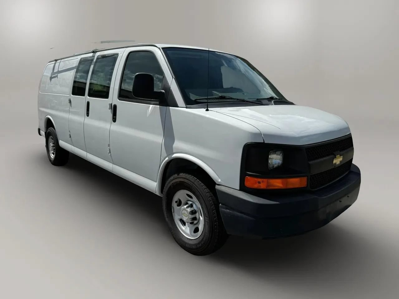 Used 2012 Chevrolet Express 2500 Extended RWD image 6