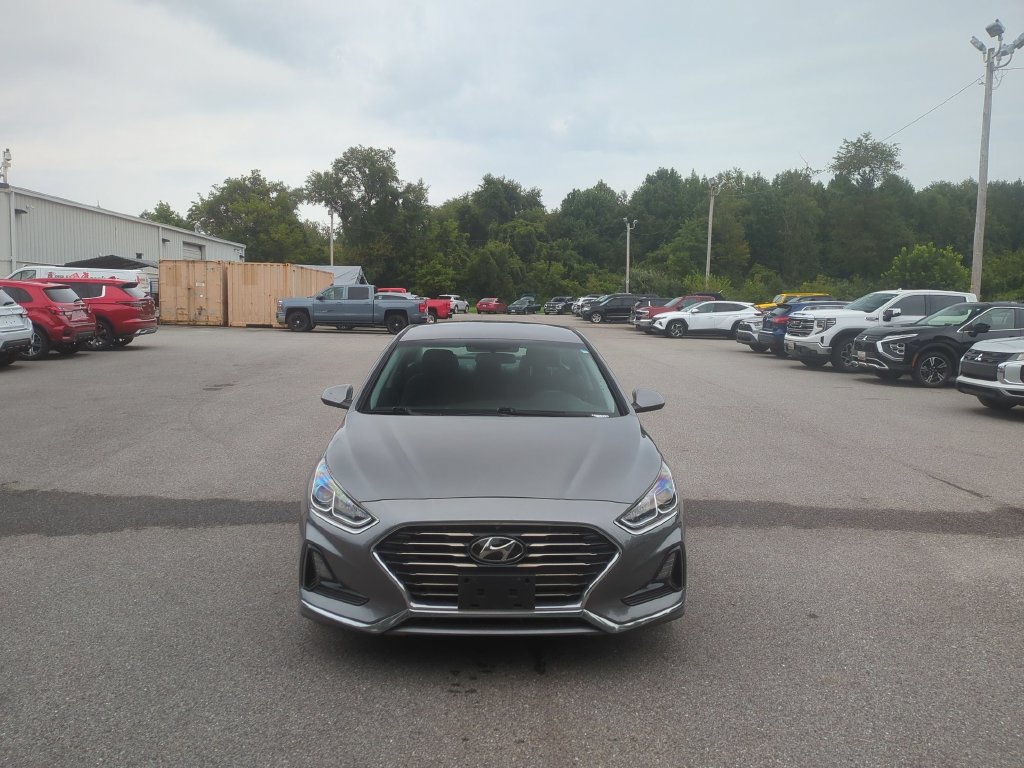 Used 2019 Hyundai Sonata SE FWD image 2