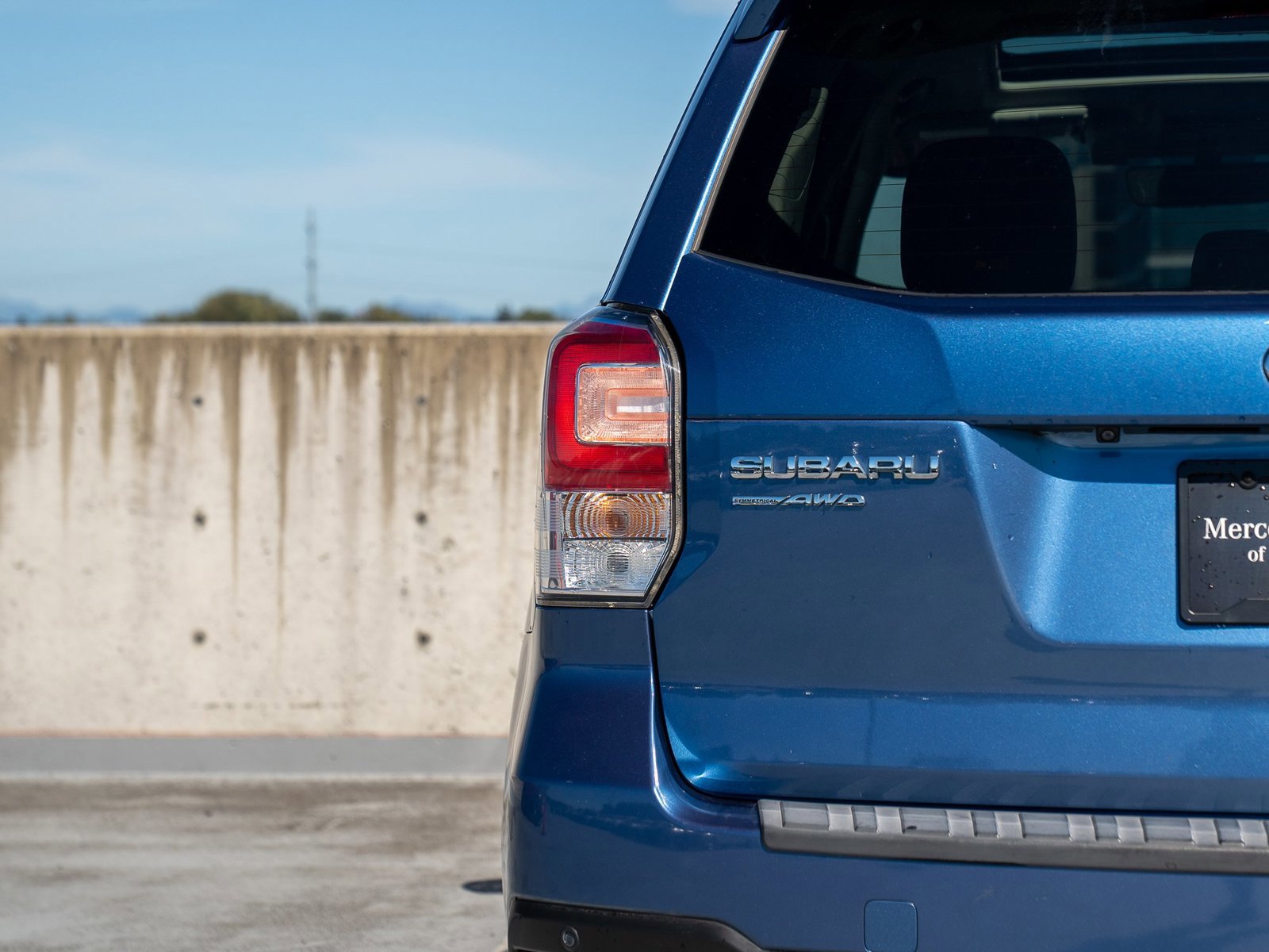 Used 2017 Subaru Forester 2.5i Touring AWD/4WD image 9