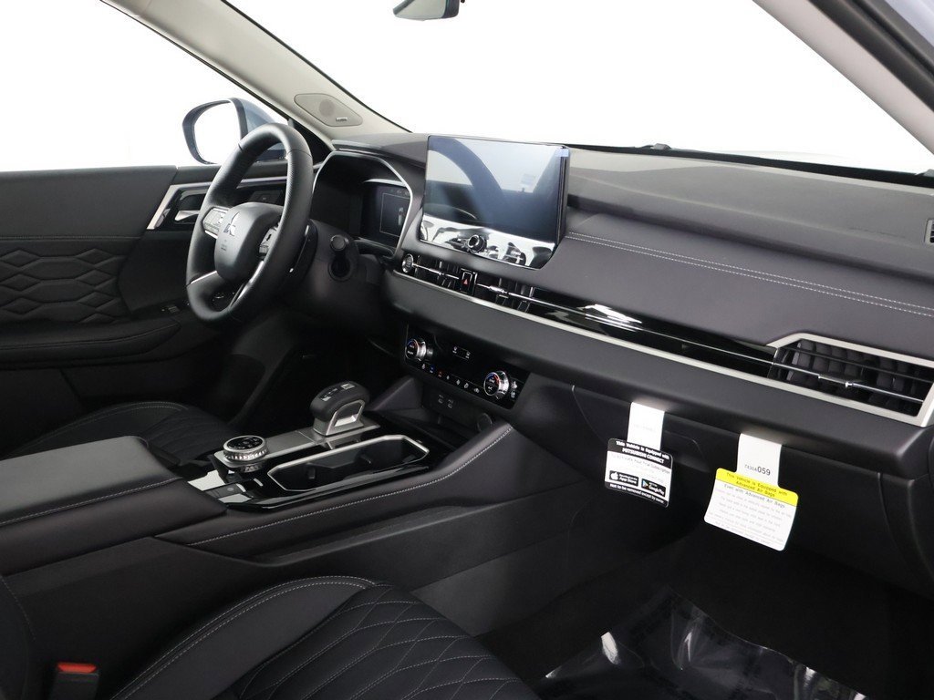 New 2026 Mitsubishi Outlander SEL image 34
