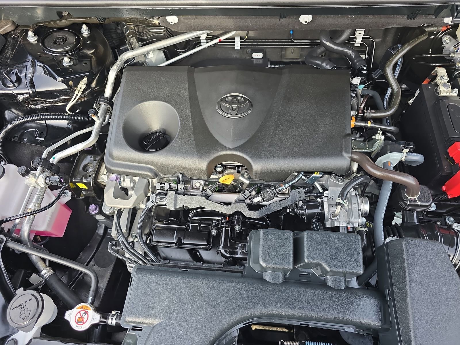 Used 2022 Toyota RAV4 LE image 36