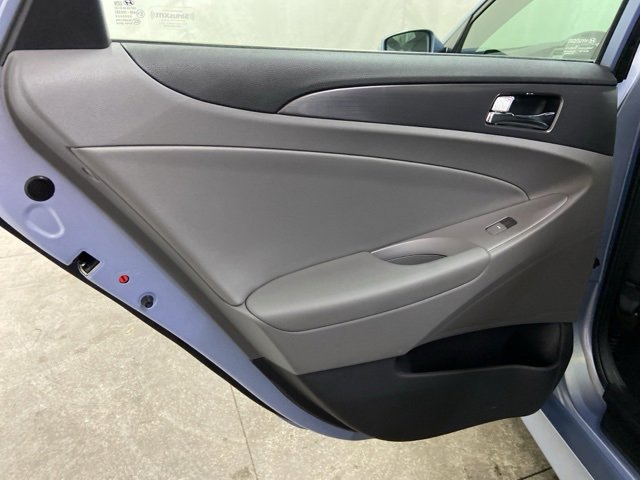 Used 2014 Hyundai Sonata Hybrid image 18