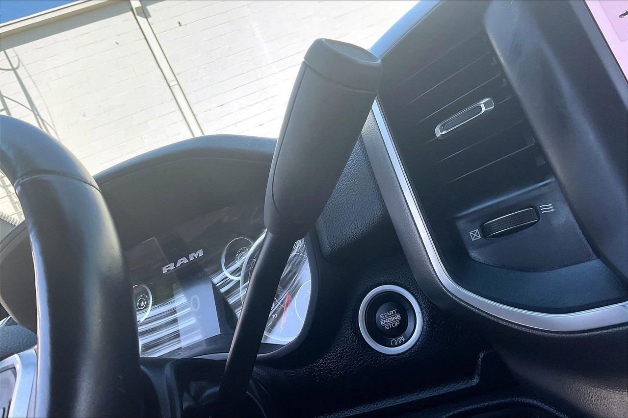 Certified 2024 RAM 3500 Big Horn image 31