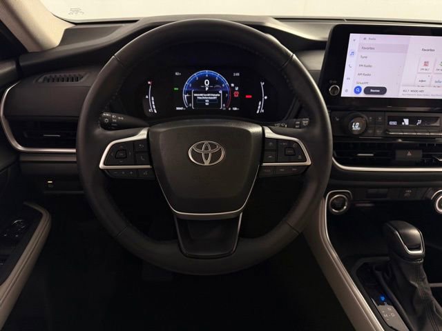 Used 2025 Toyota Grand Highlander AWD image 21