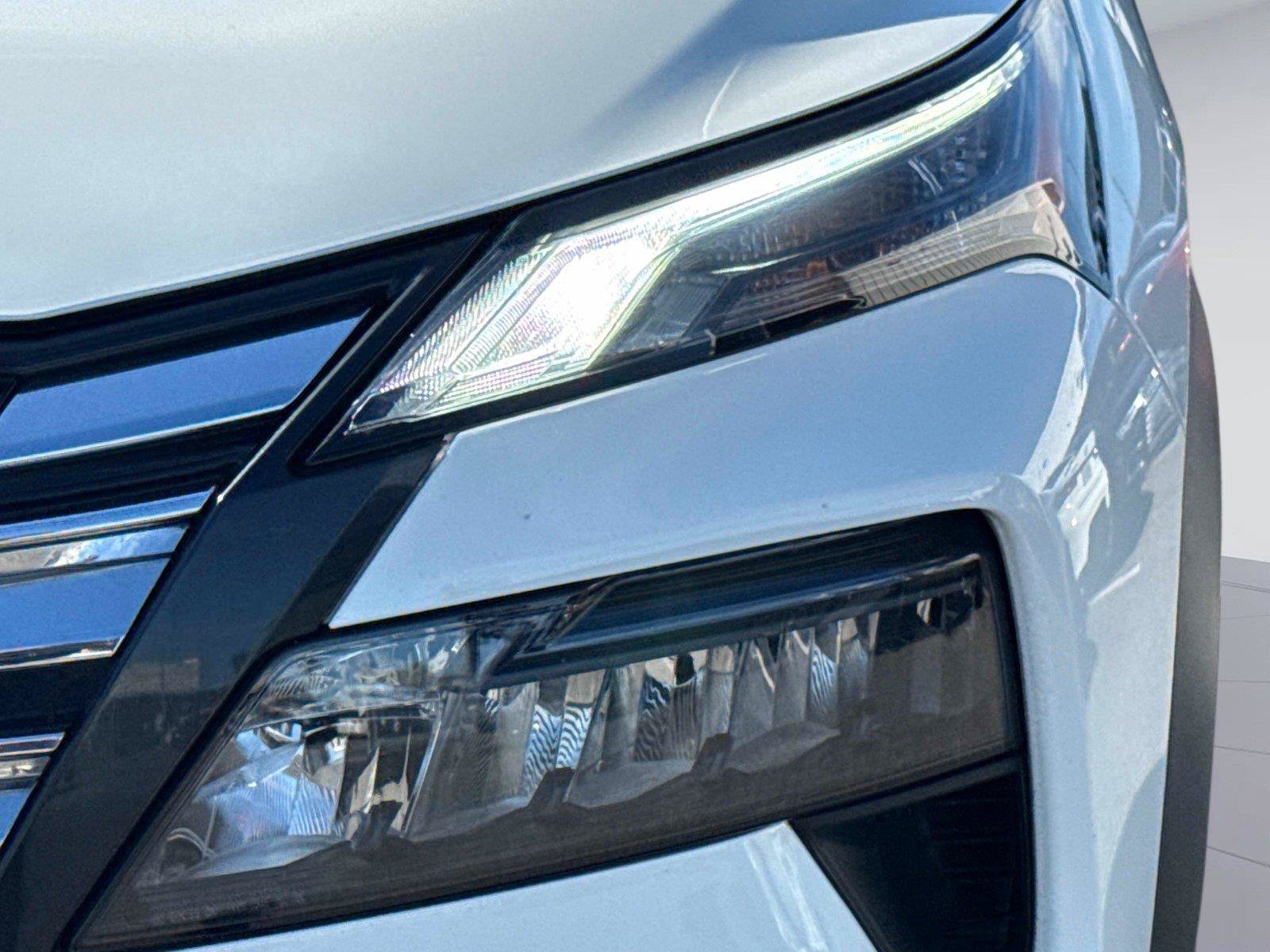 Used 2024 Nissan Rogue S FWD image 10