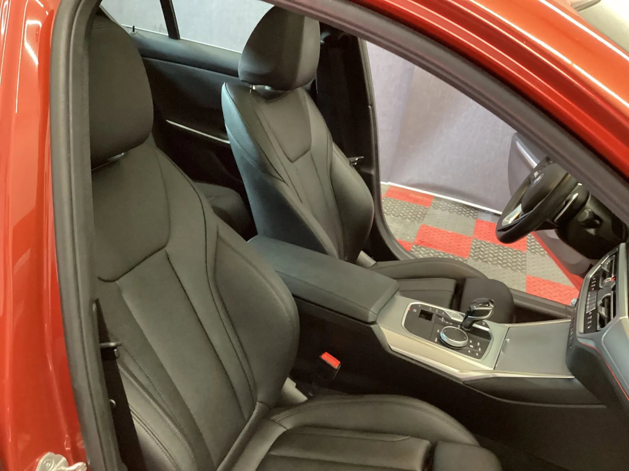 Used 2021 BMW 330i xDrive Sedan w/ Convenience Package AWD/4WD image 10