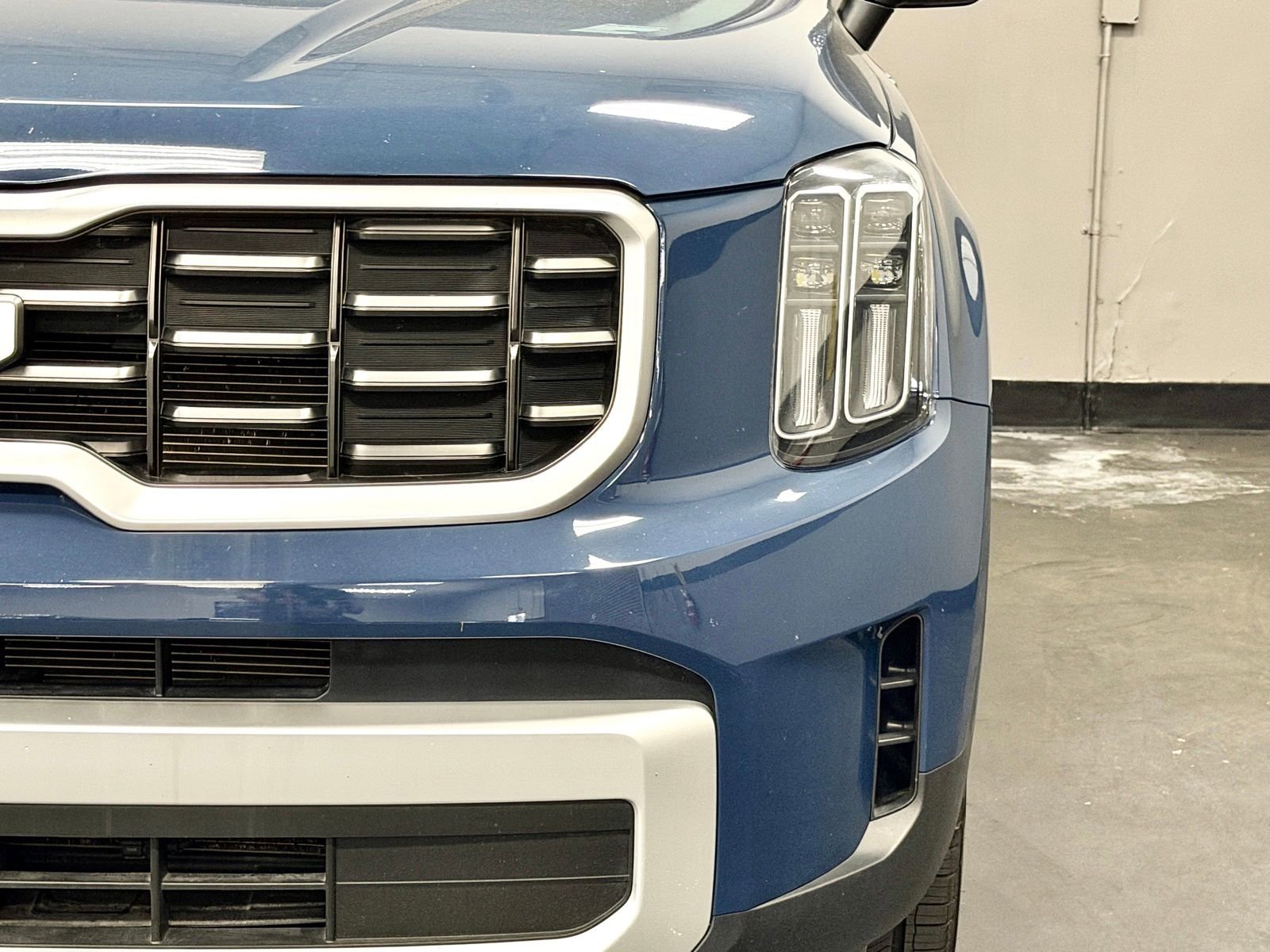 Used 2025 Kia Telluride S image 8