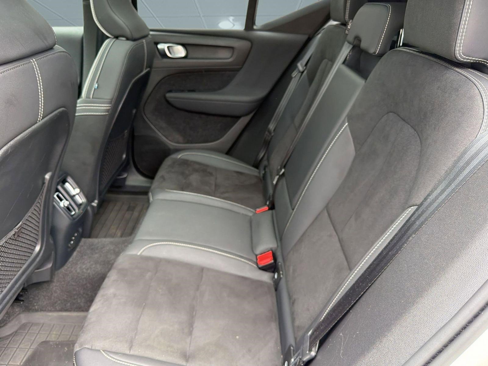 Certified 2023 Volvo XC40 Recharge Ultimate w/ Protection Package Premier AWD/4WD image 22