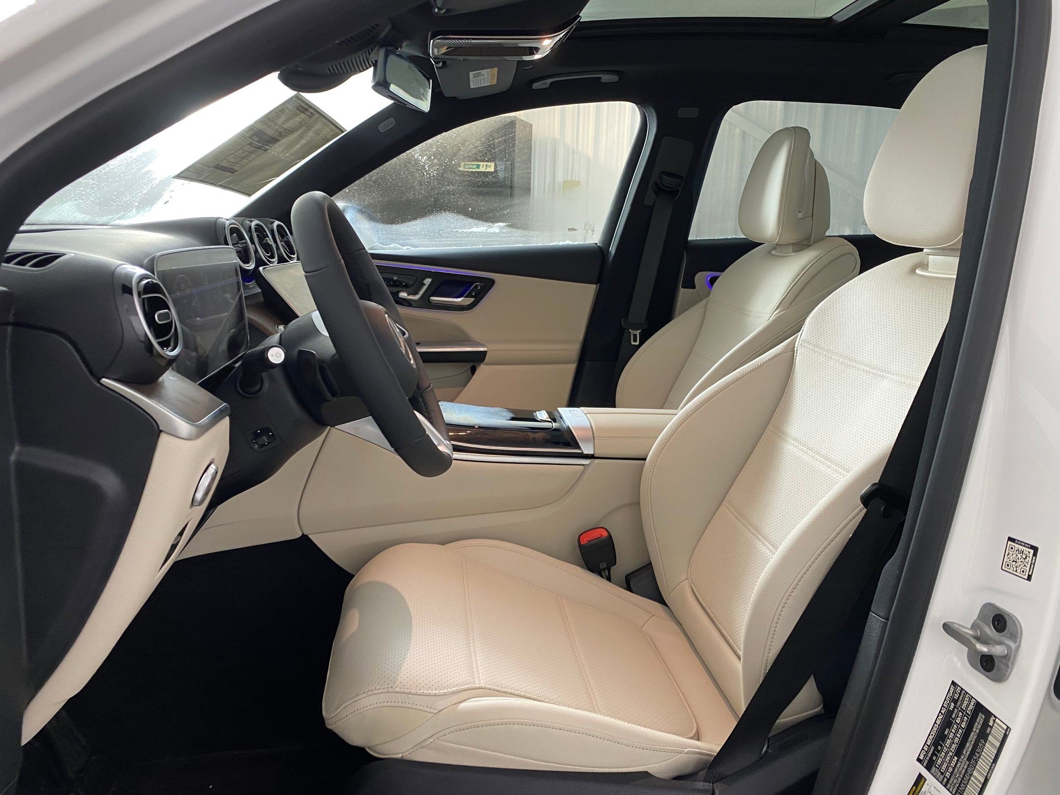 Used 2026 Mercedes-Benz GLC 300 4MATIC image 5