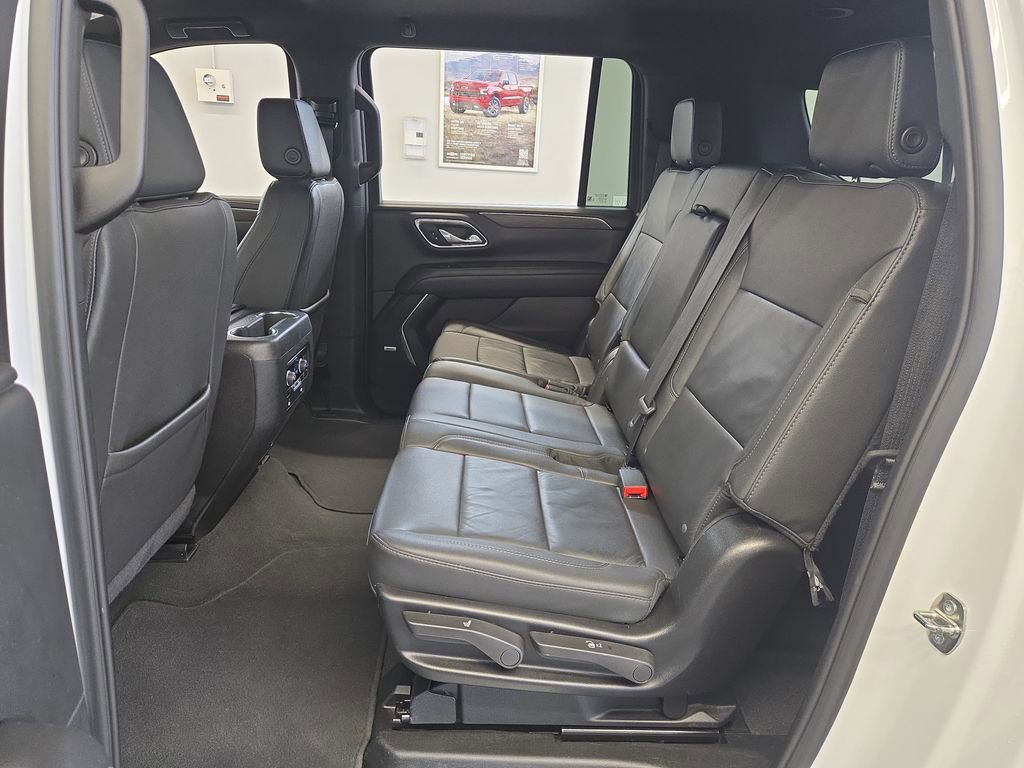 Used 2024 Chevrolet Suburban LT AWD/4WD image 15