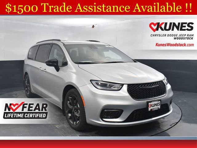 New 2026 Chrysler Pacifica Select w/ S Appearance Package FWD image 1